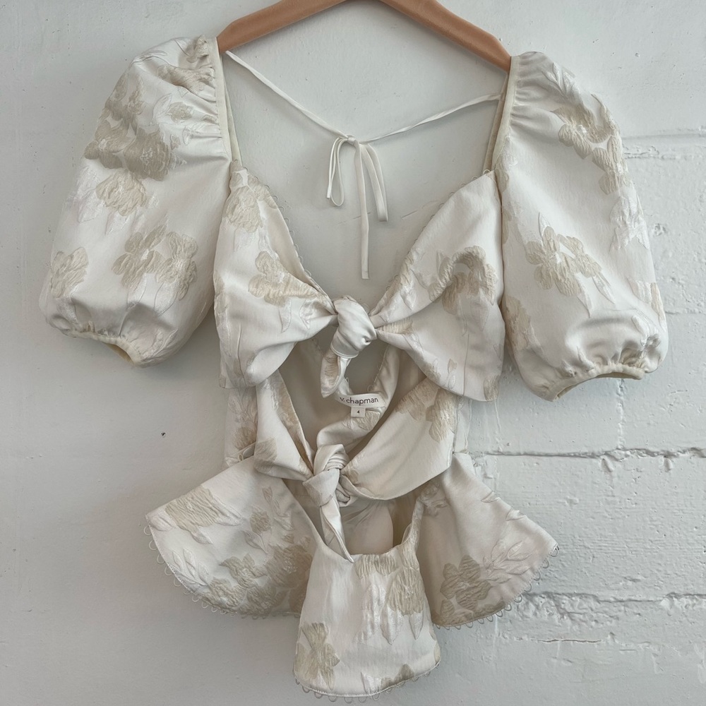 V. Chapman Top